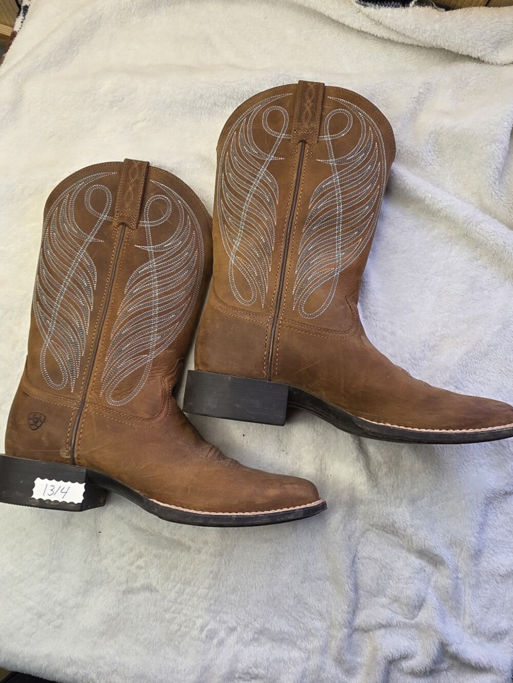 Ariat Brown Leather Western Cowgirl Boots with White Stitching Sz 9